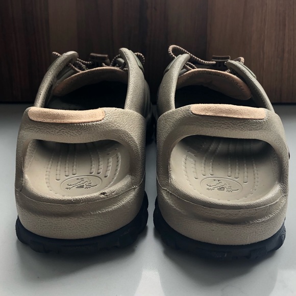 Crocs Sz 8 “Bite Collection” Good condition Mens size 6 - Picture 6 of 8